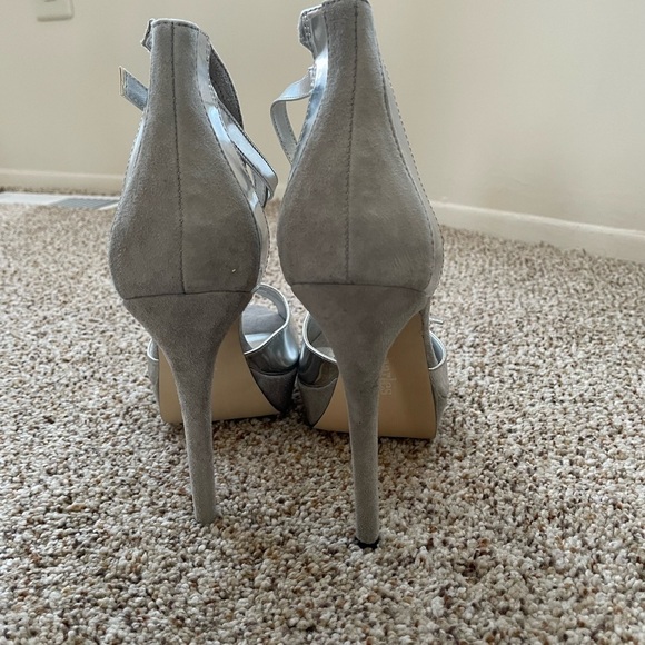 Charles By Charles David Platform Heeled Shoes Silver Gray Party Wedding Heels - Picture 10 of 10